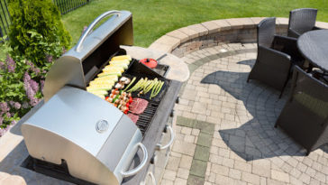 Building an Outdoor Kitchen