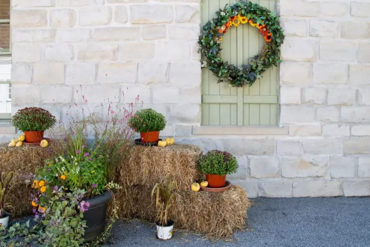 Fall Decor With Hay Bales The Ultimate Guide Ultra Outdoors   Fall DIY Porch Decor With Hay Bales Small Pumpkins And Flower Pots 758x506 