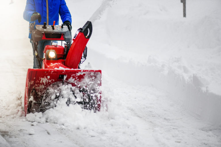What Size Snow Blower Do I Need? How to Know Which One to Buy