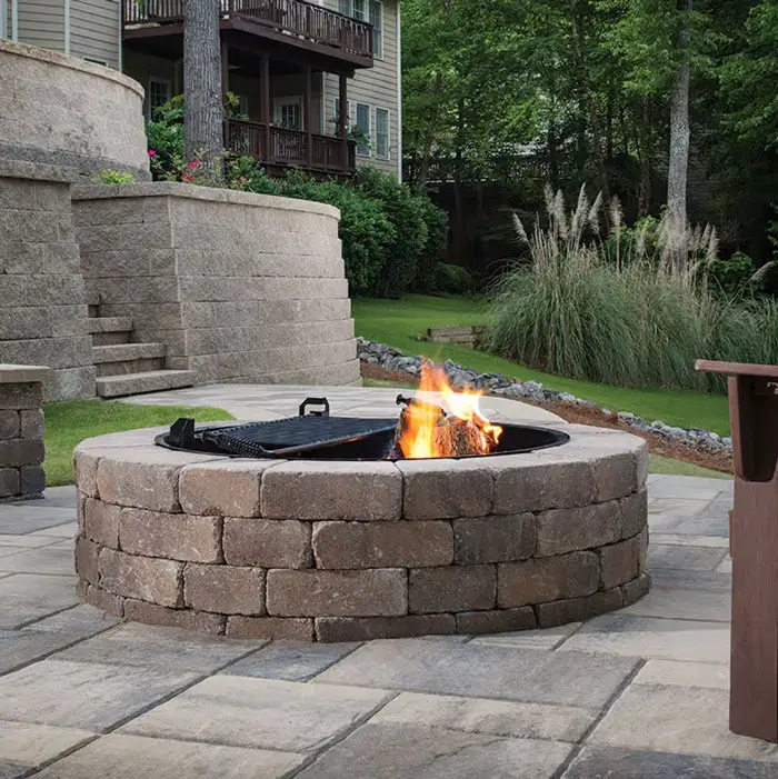 Complete Guide To Fire Pits: Everything To Know About Adding A Fire Pit ...